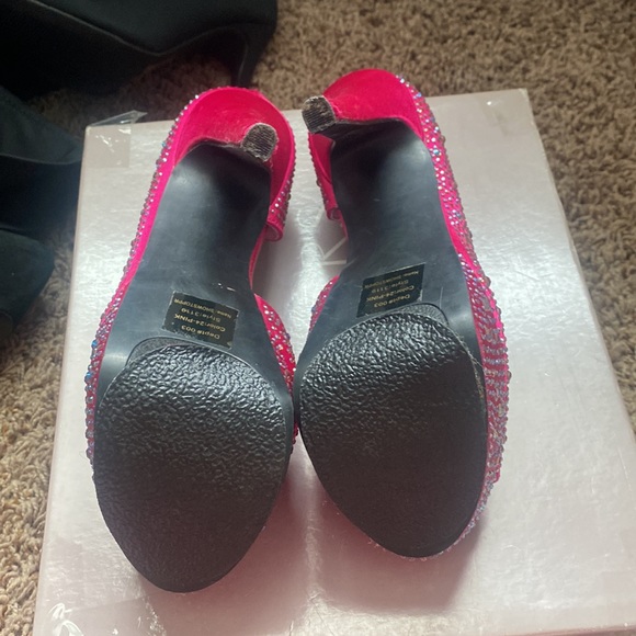 Bakers, fuchsia, pink, iridescent rhinestone platform heel - Picture 2 of 5